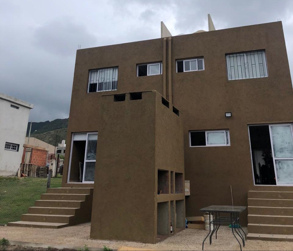Duplex a la venta en Comuna de San Roque. (C100)