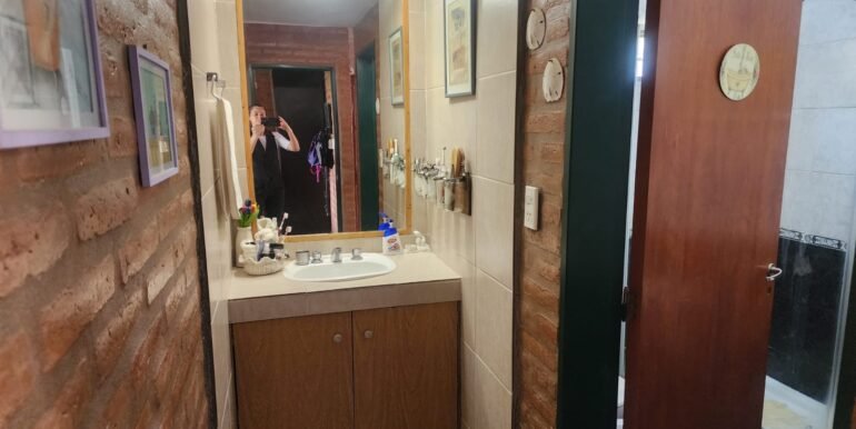 WhatsApp Image 2025-10-11 at 10.00.08