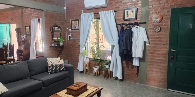 WhatsApp Image 2025-10-11 at 10.00.11