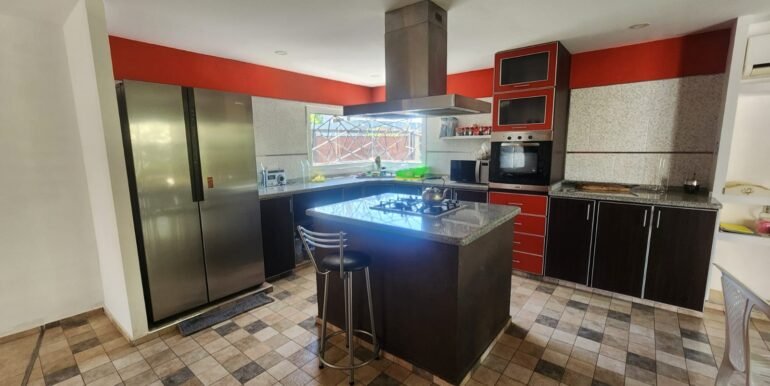 WhatsApp Image 2025-11-01 at 15.40.16 (2)