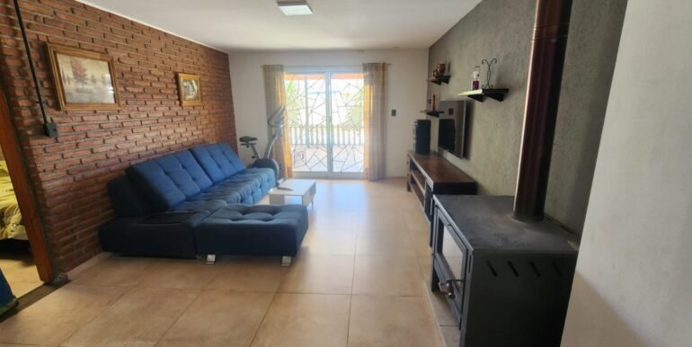 WhatsApp Image 2025-11-01 at 15.40.22 (1)