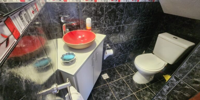 WhatsApp Image 2025-11-01 at 15.40.26 (1)