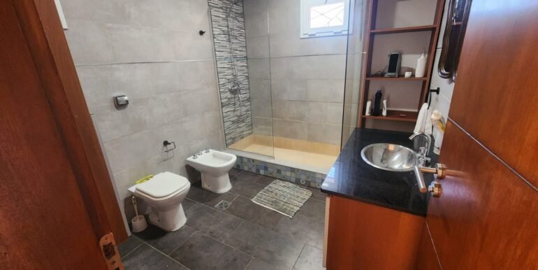 WhatsApp Image 2025-11-01 at 15.40.33