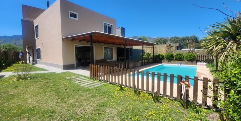 WhatsApp Image 2025-11-01 at 15.40.54