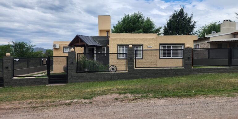 WhatsApp Image 2025-11-19 at 17.20.42