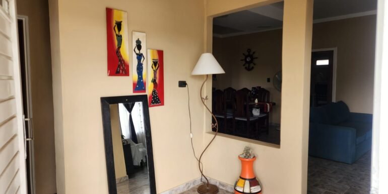 WhatsApp Image 2025-11-19 at 17.21.02