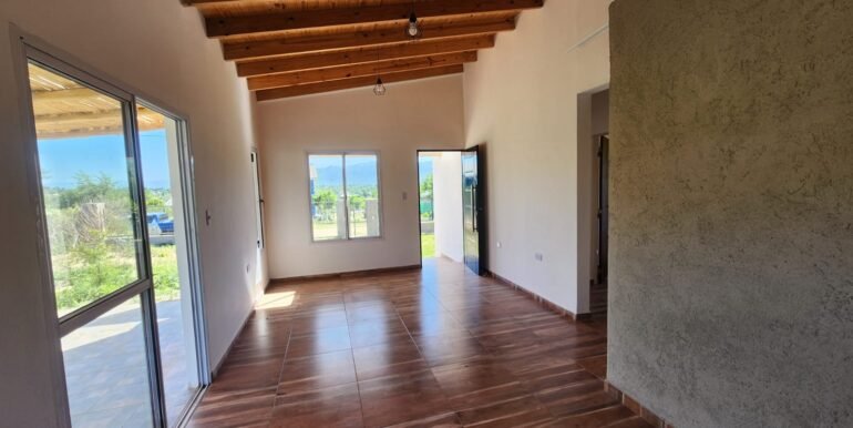 WhatsApp Image 2025-11-22 at 14.23.18