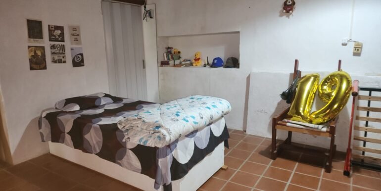 WhatsApp Image 2025-11-25 at 10.33.48 (1)