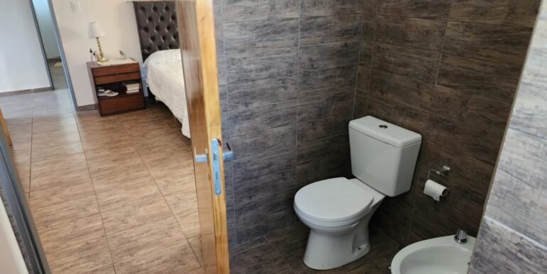 WhatsApp Image 2025-12-05 at 08.59.23 (1)