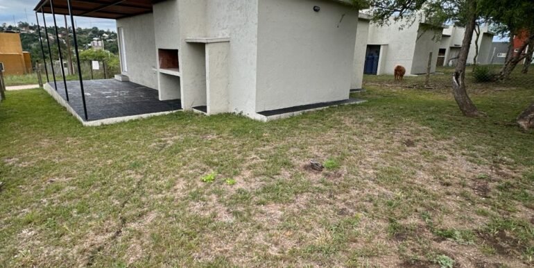 WhatsApp Image 2025-12-09 at 18.54.07 (1)