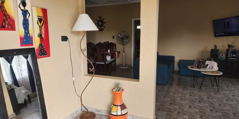 WhatsApp Image 2025-11-19 at 17.21.01