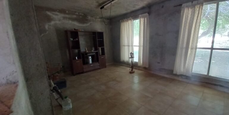 Fi0844250